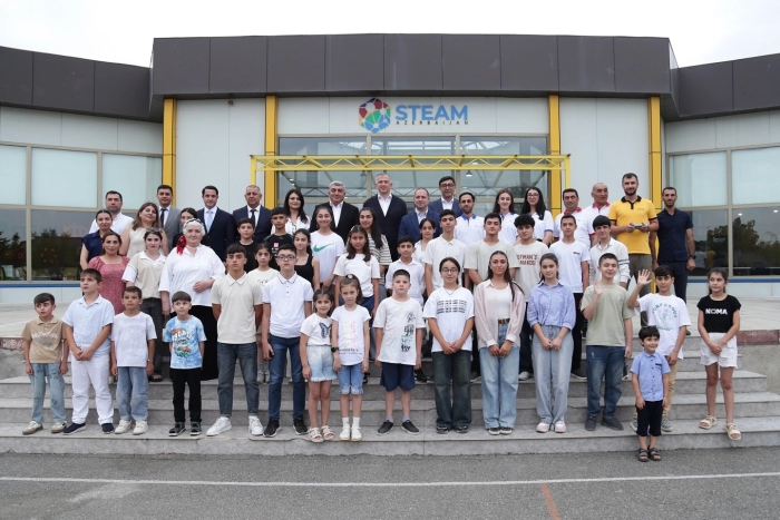  Gürcüstan rəsmiləri STEAM Mərkəzinə səfər ediblər.