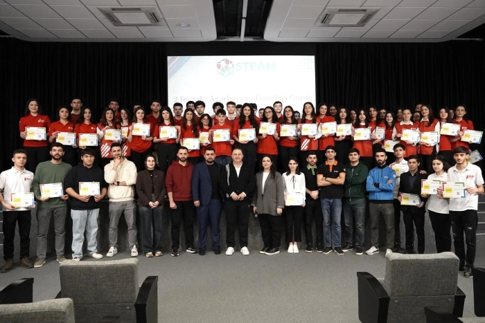  Azərbaycan Gəncləri Günü münasibətilə STEAM İnnovasiya Mərkəzində tədbir keçirilib