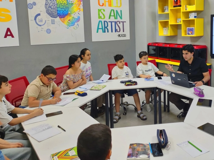  STEAM Mərkəzlərində təlimlər tam sürətlə davam edir!