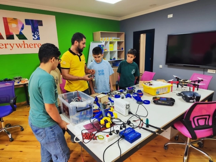 A training session was organized at the Mingachevir STEAM Center.